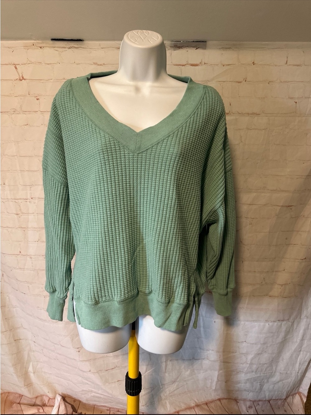 American Eagle Big Hug V-Neck Waffle Sweatshirt XS